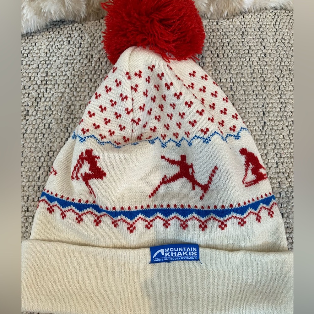 Mountain khakis beanie
